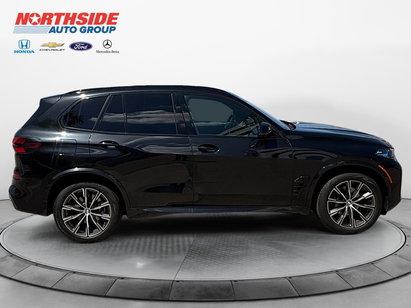 Used 2026 Black Sapphire Metallic BMW xDrive40i image 8