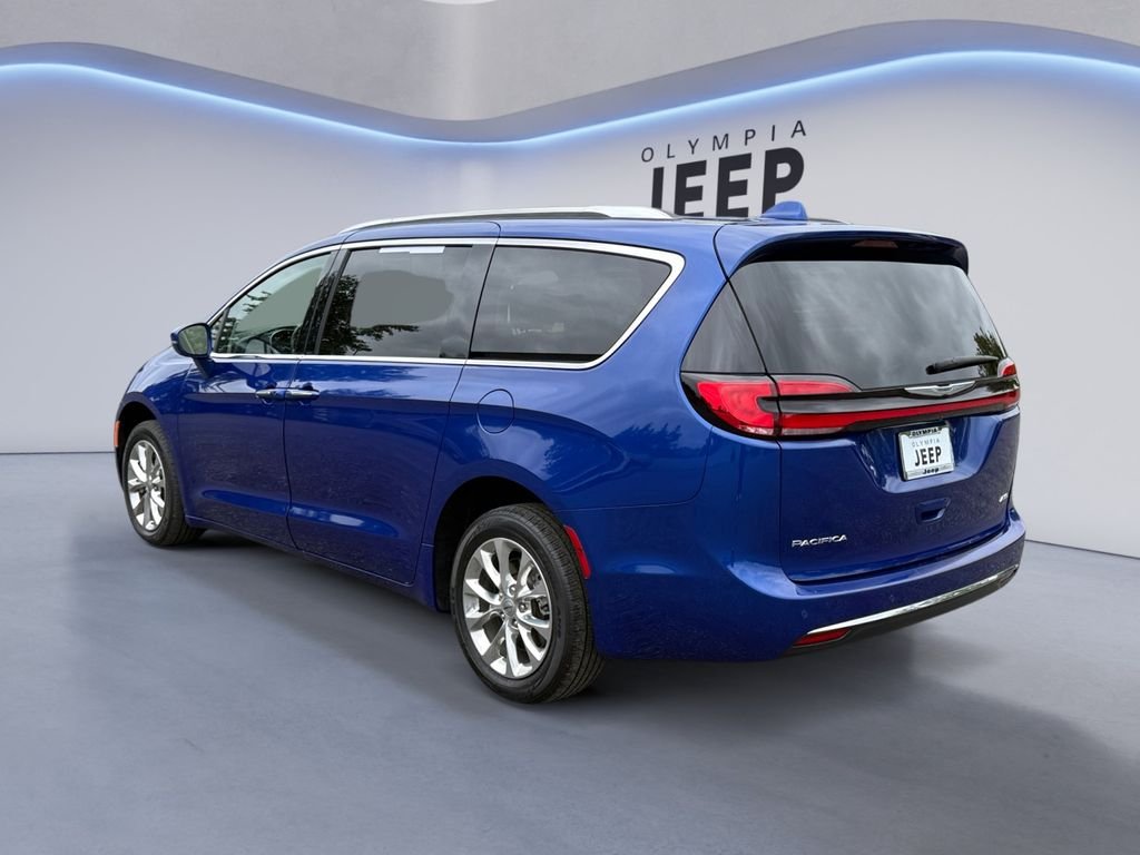 Used 2021 Blue Chrysler Touring L image 3