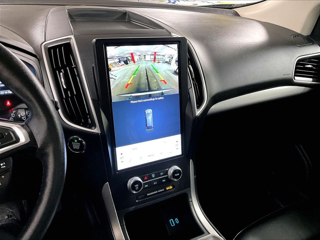 Used 2024 Silver Ford SEL image 19
