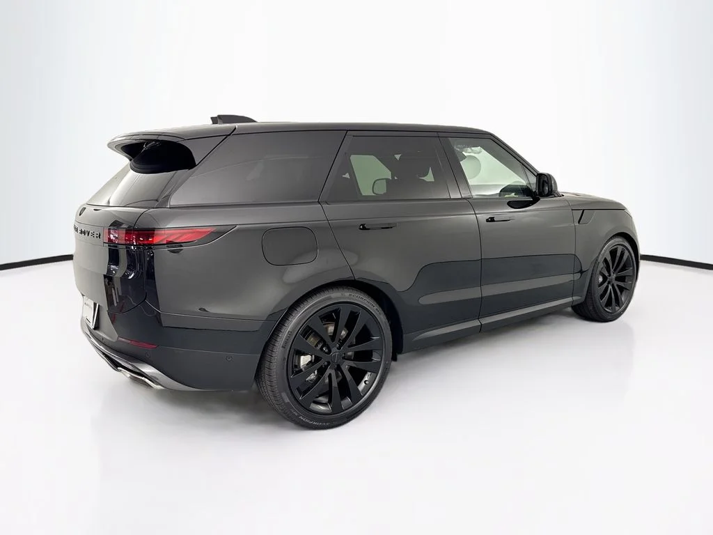 New 2026 Santorini Black Land Rover SE image 5