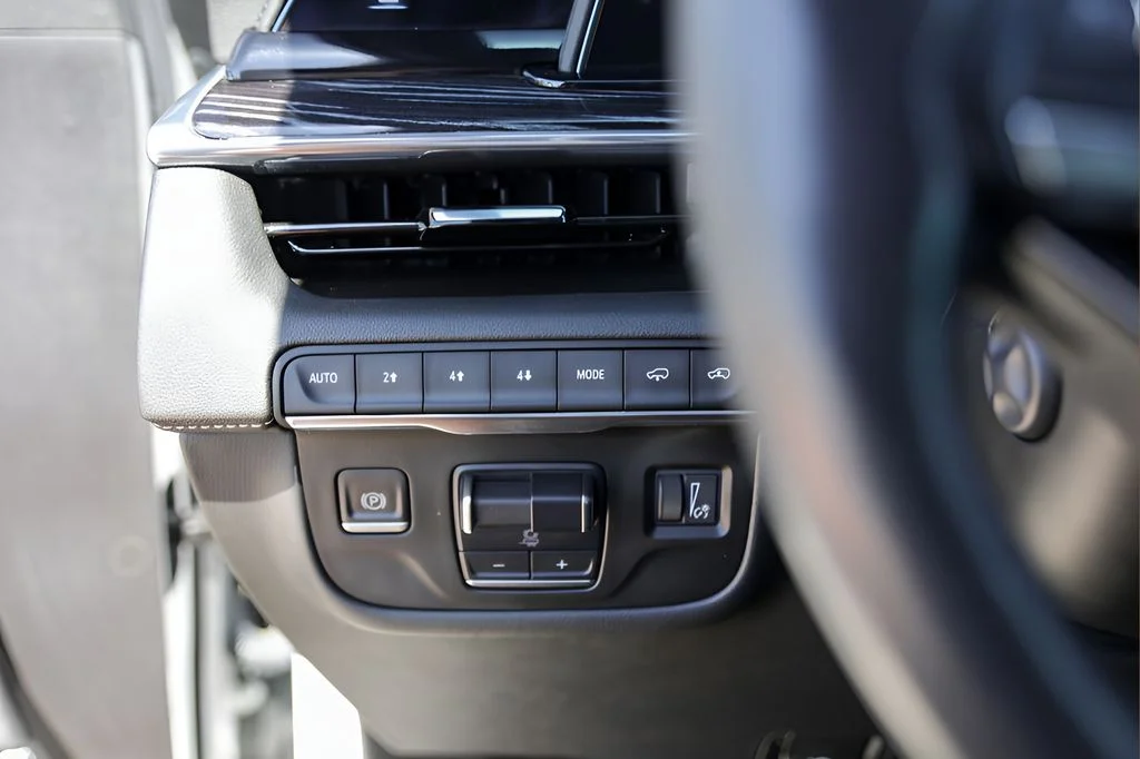 Used 2023 White Cadillac Sport image 15