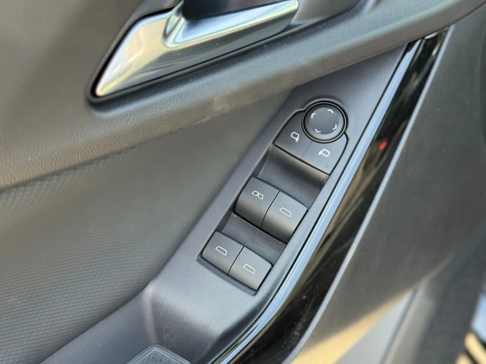 2026 Chevrolet Equinox LT - Photo 14