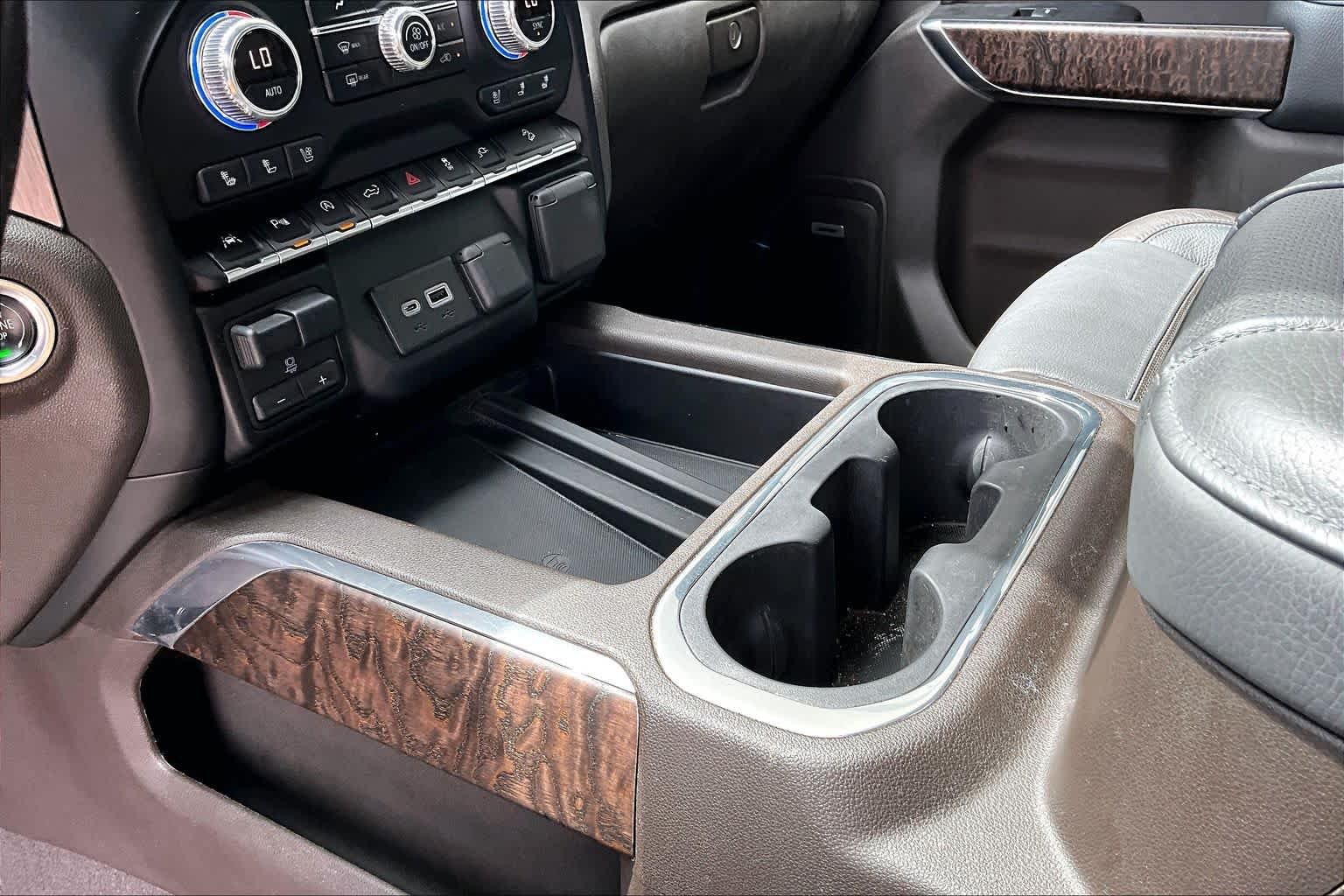 Used 2019 Onyx Black GMC Denali image 16