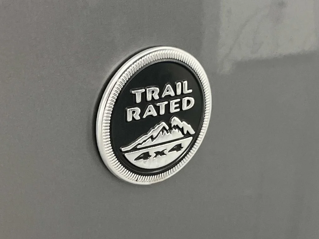 Used 2018 Billet Silver Metallic Clearcoat Jeep Sahara 4WD 3.6L HARD TOP image 10