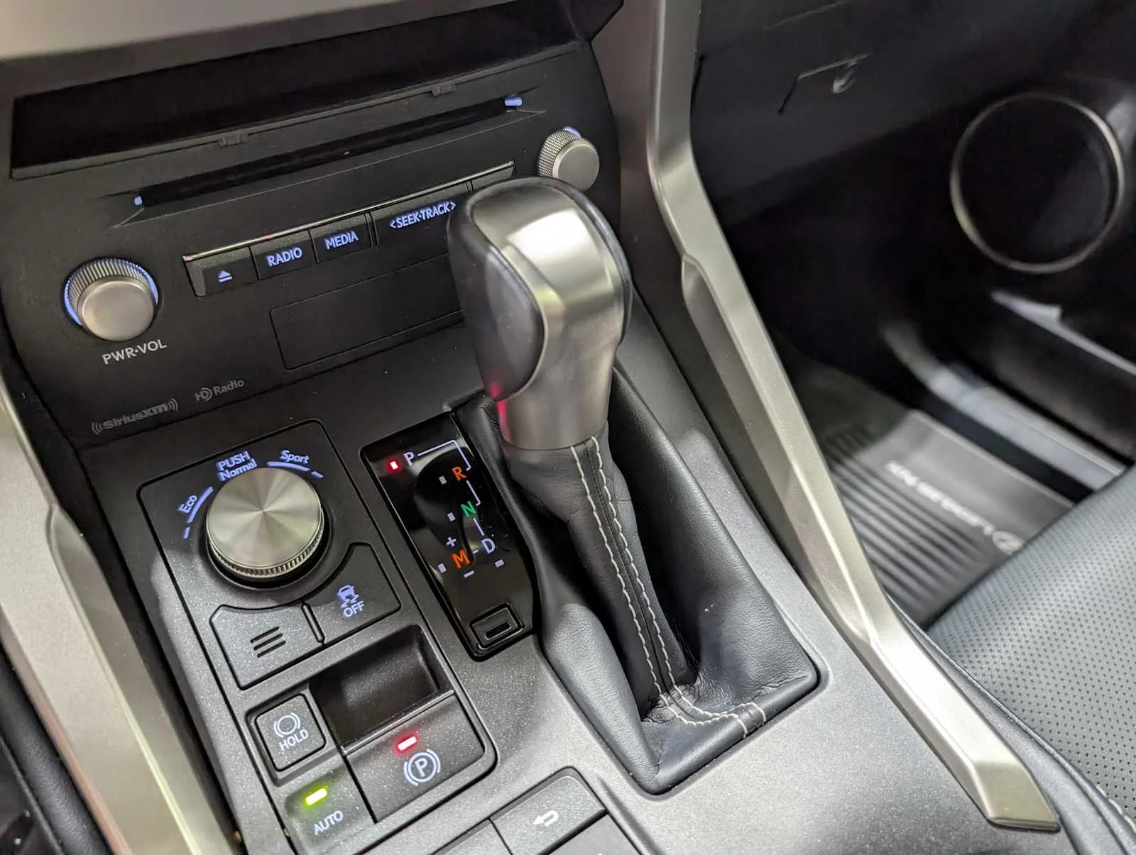 Used 2021 Atomic Silver Lexus  image 31