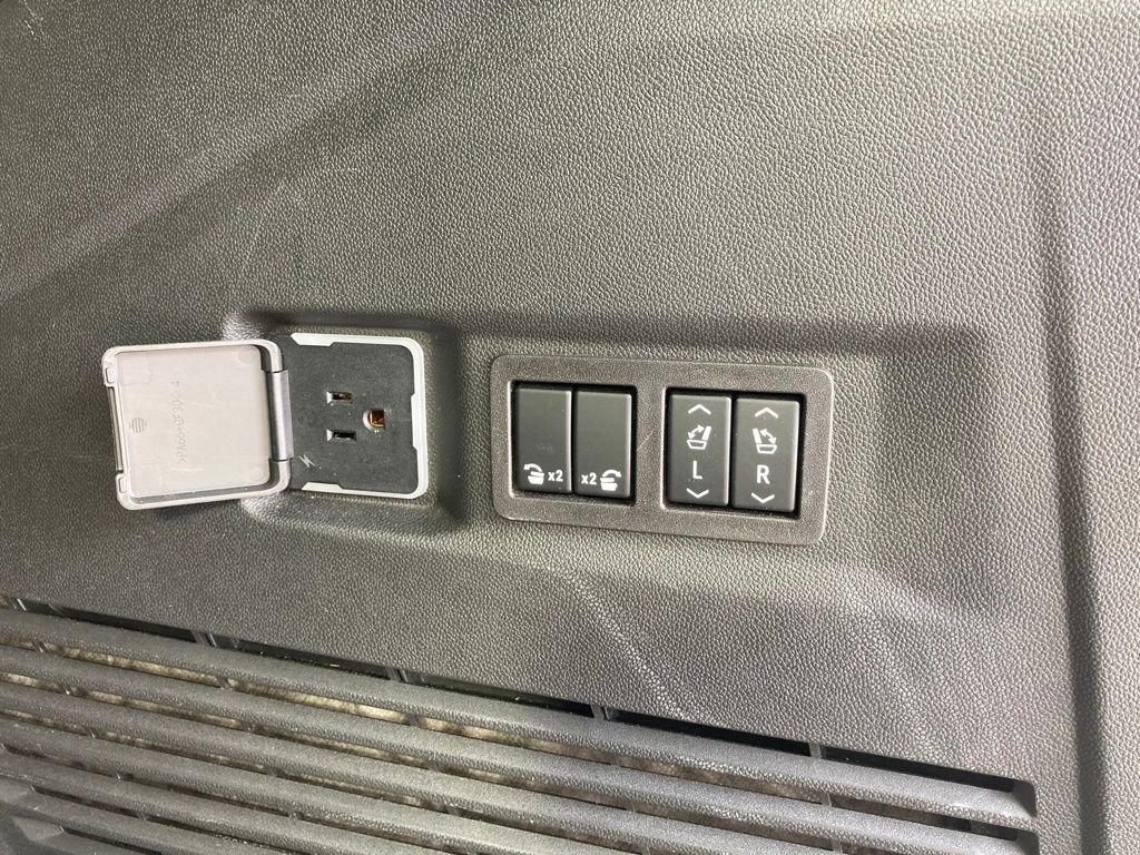 Used 2023 STERLING GRAY METALLIC Chevrolet LT image 23