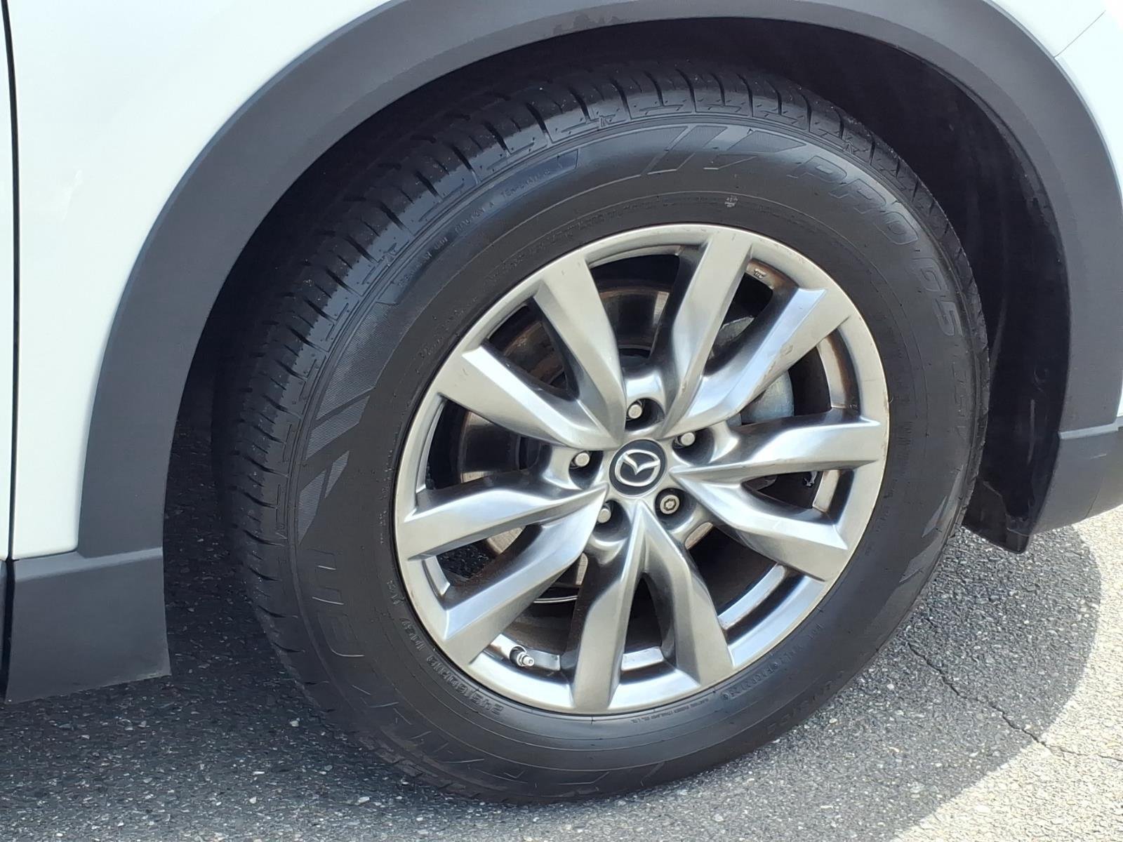 Used 2019 Snowflake White Pearl Mica Mazda Touring image 14