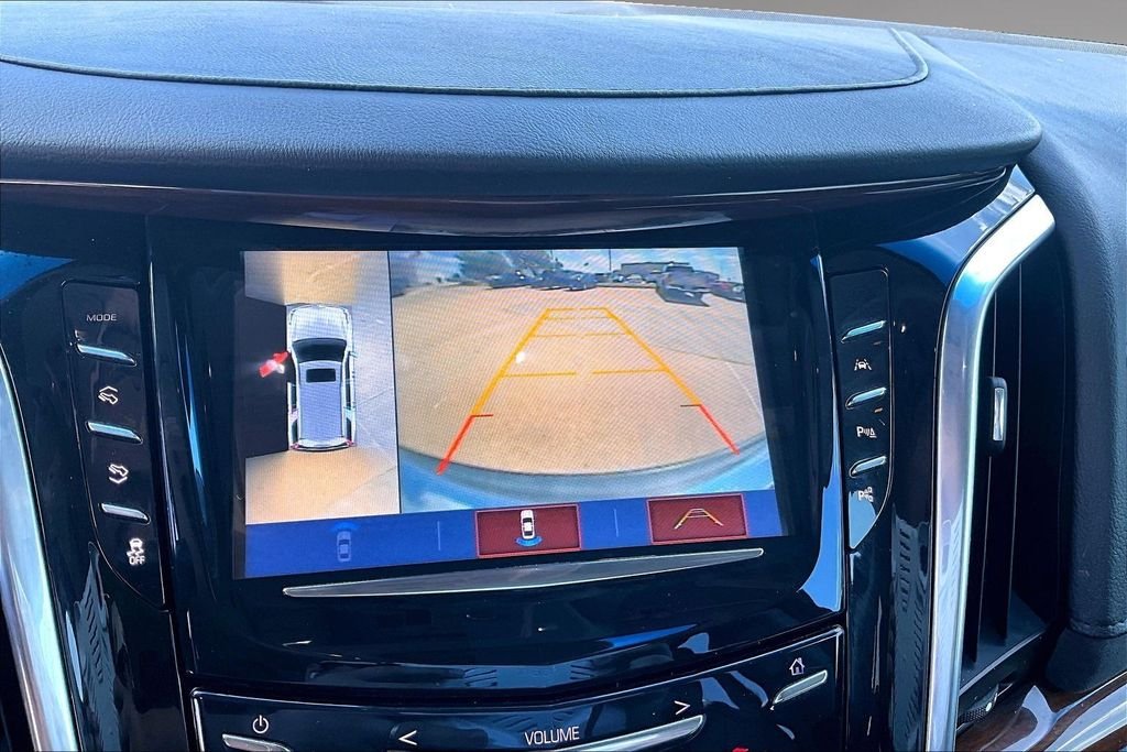 Used 2019 Silver Cadillac Luxury image 23