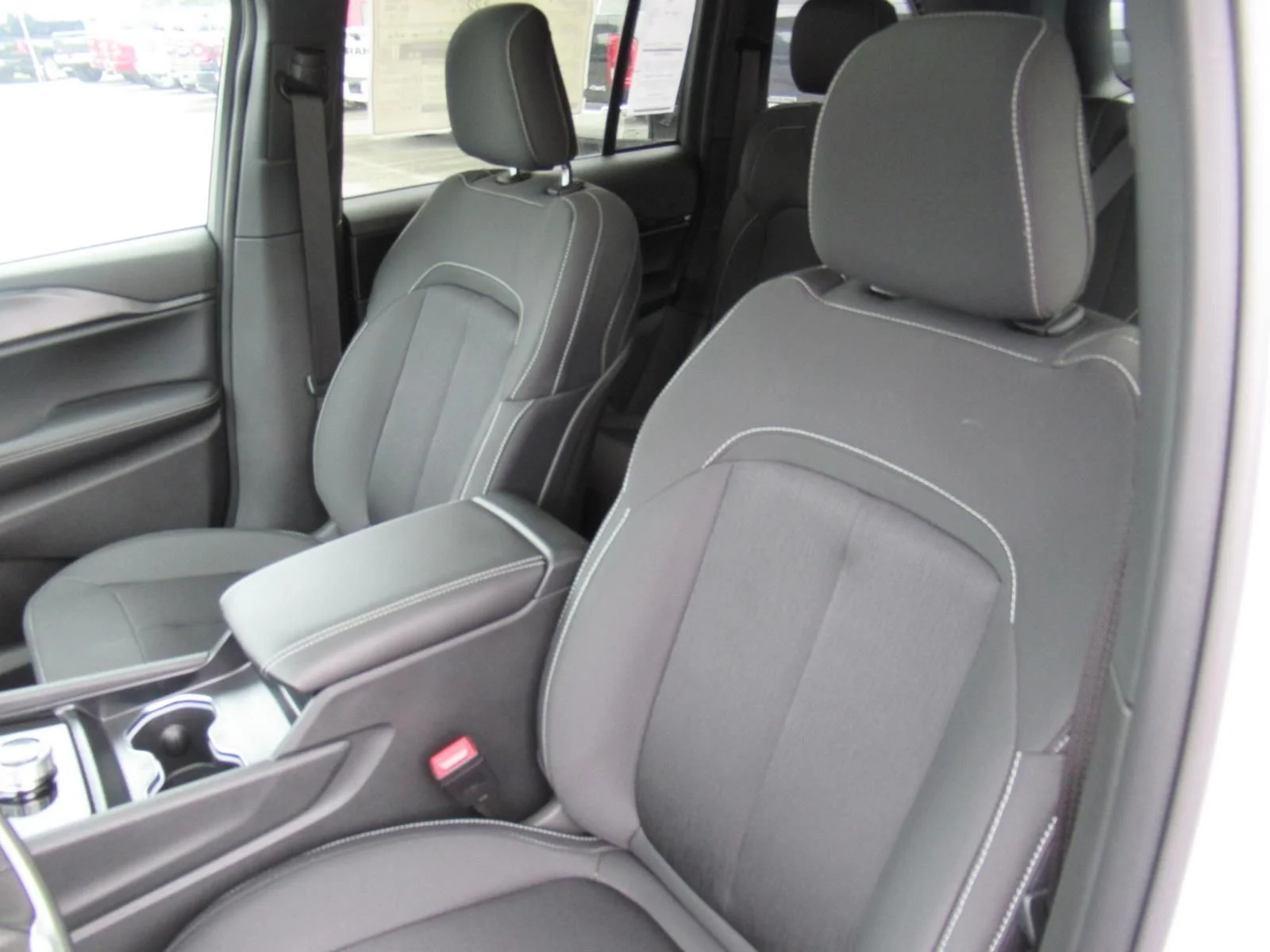 New 2026 Silver Zynith Exterior Paint Jeep Laredo X image 15