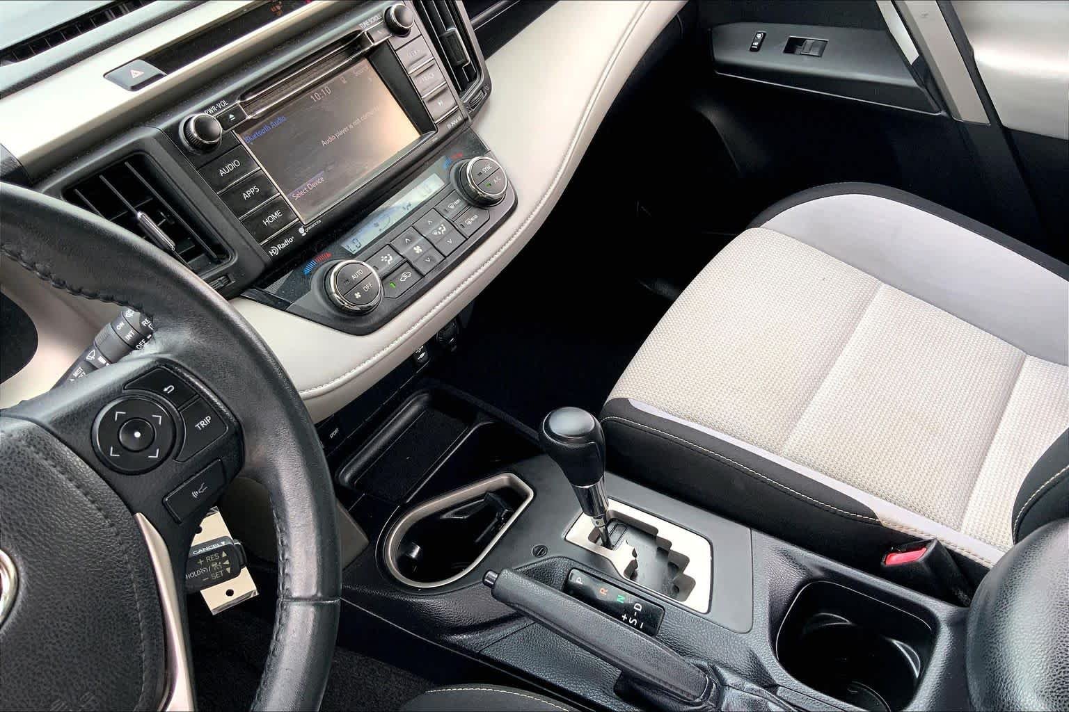 Used 2017 Black Toyota XLE image 16