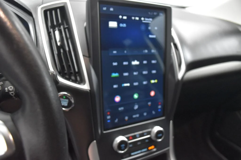 Used 2023 Gray Ford SEL image 12