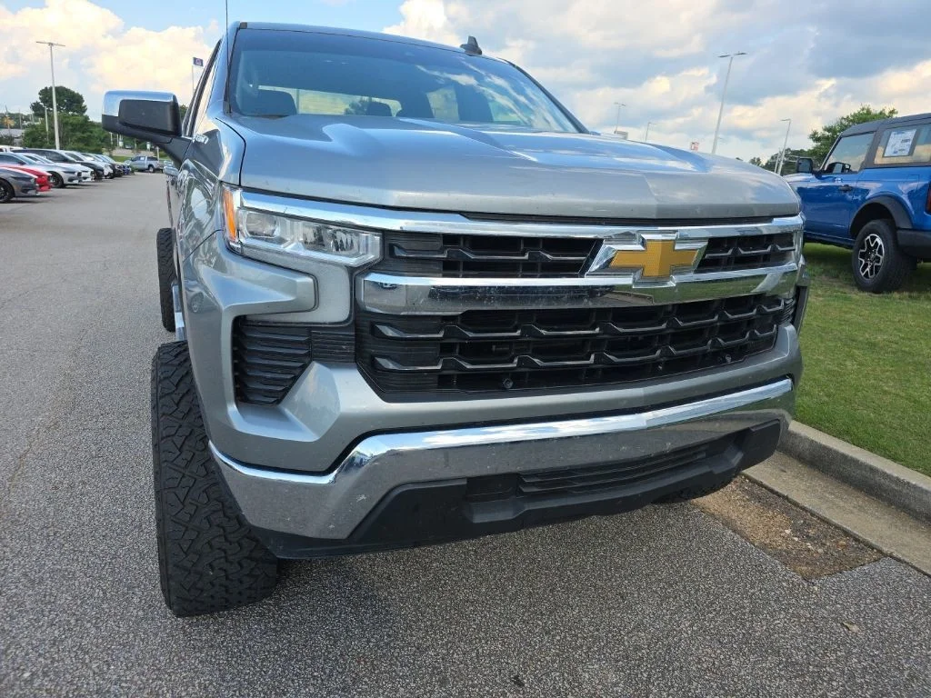 Used 2023 Sterling Gray Metallic Chevrolet LT image 7