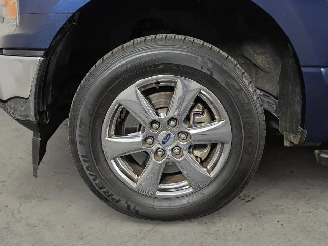 Used 2018 Blue Ford XLT image 9