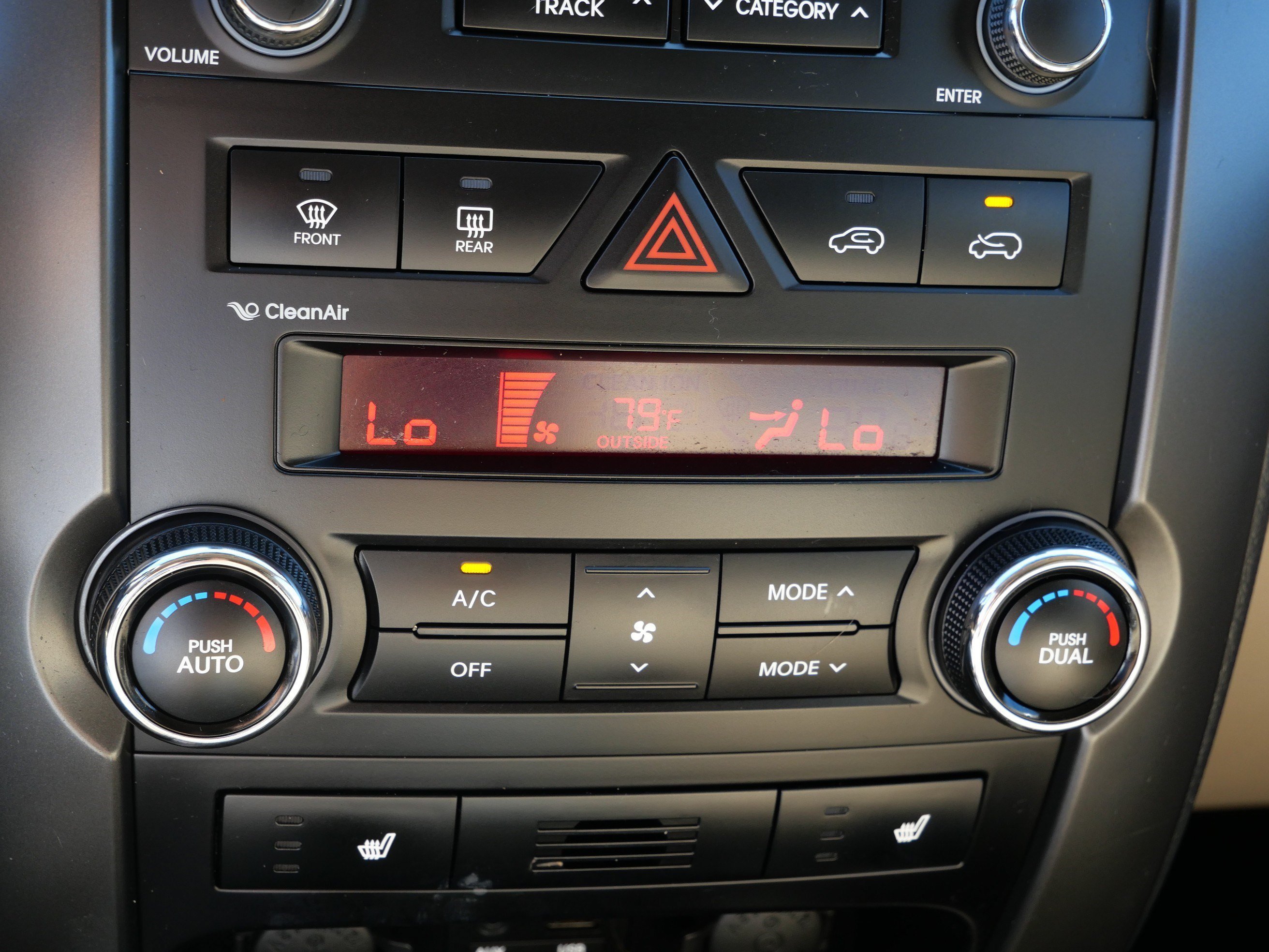 Used 2013 Metal Bronze Kia EX image 23