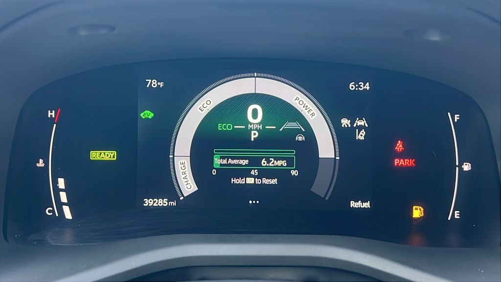 Used 2025  Toyota LE image 21