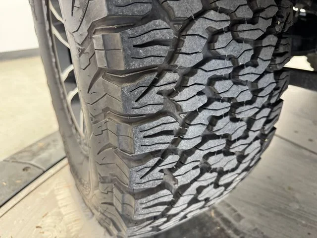 Used 2024 Anvil Clear Coat Jeep Rubicon X image 12