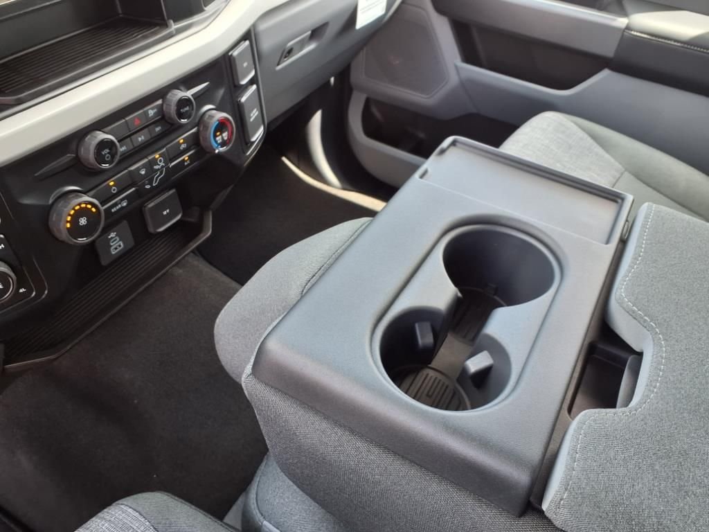 2025 Ford F-350 Super Duty XLT - Photo 23