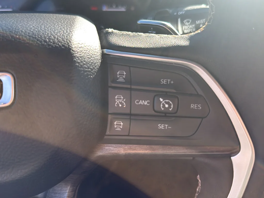 Certified Used 2024 White Jeep Limited image 18