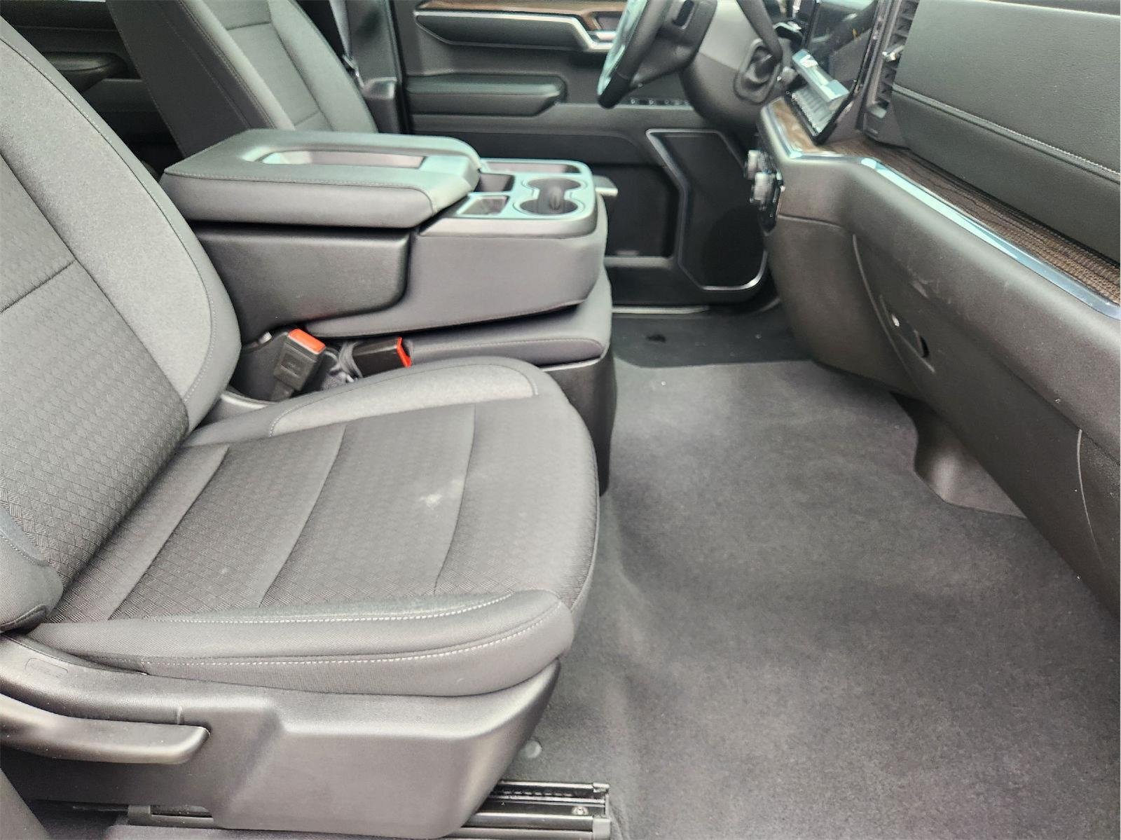 2024 Chevrolet Silverado 1500 photo 14 of 33