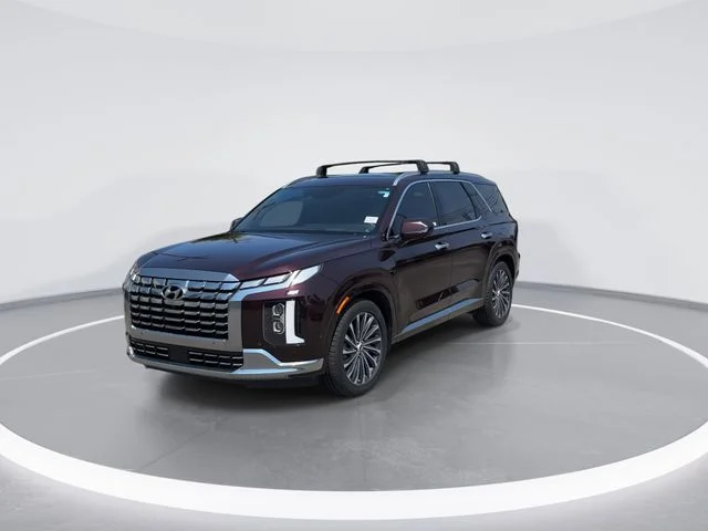 Used 2023 Red Hyundai Calligraphy image 3