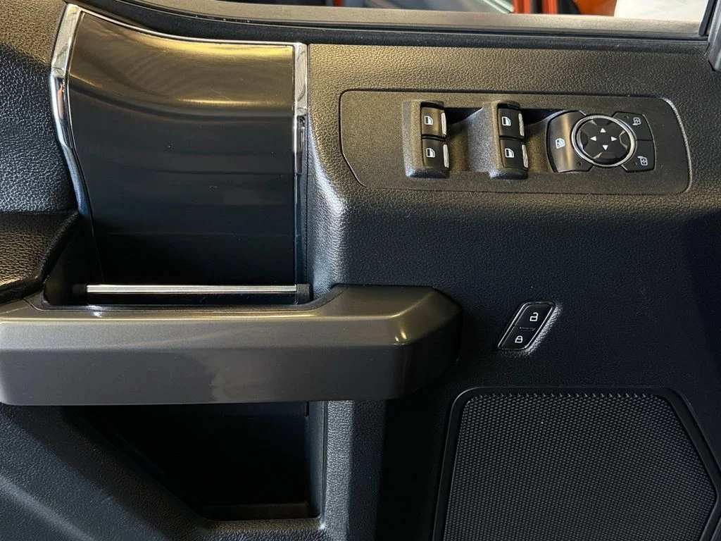 Used 2018  Ford XLT image 27