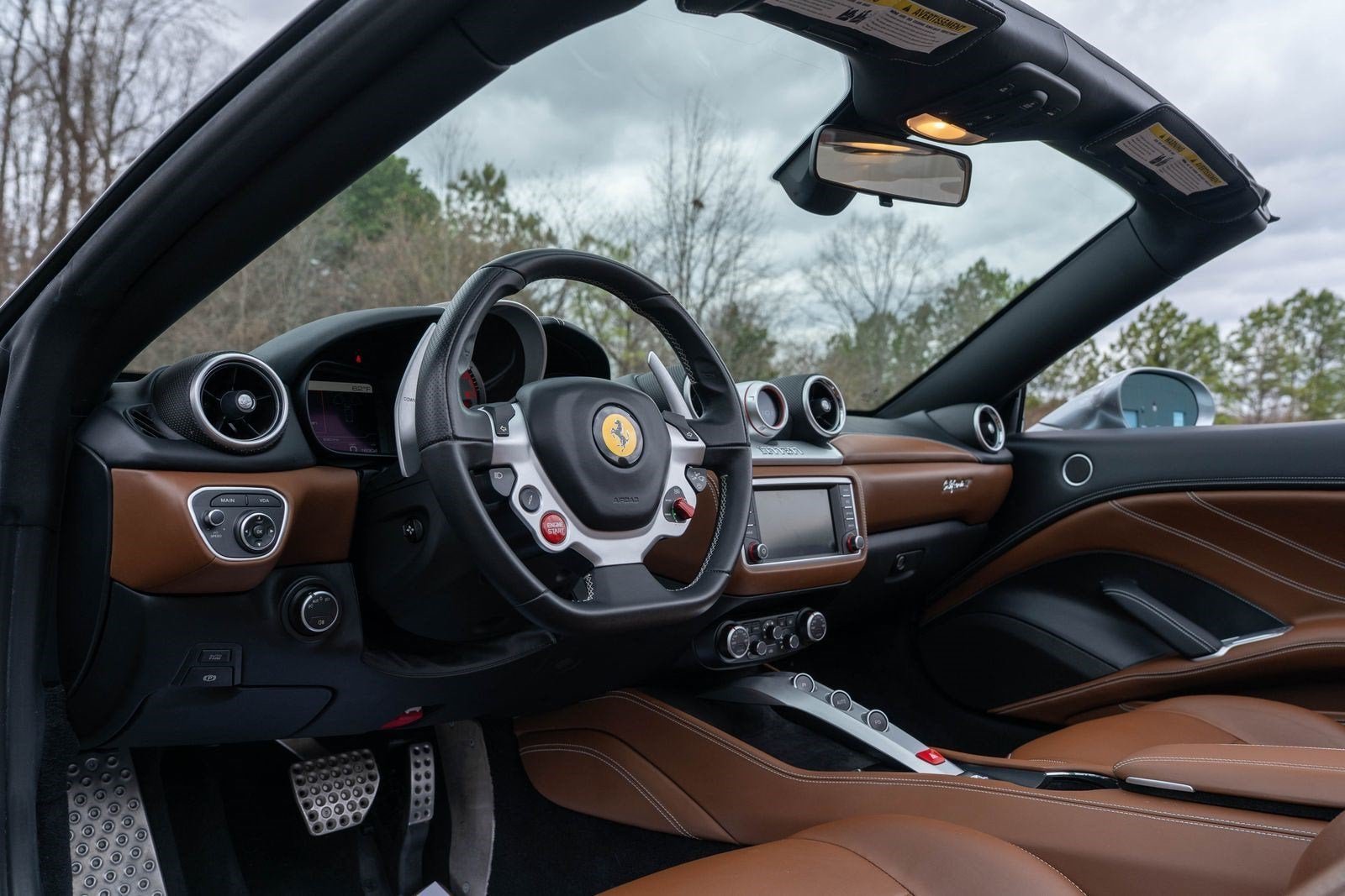Certified Used 2017 Grigio Titanio Metall Ferrari  image 31