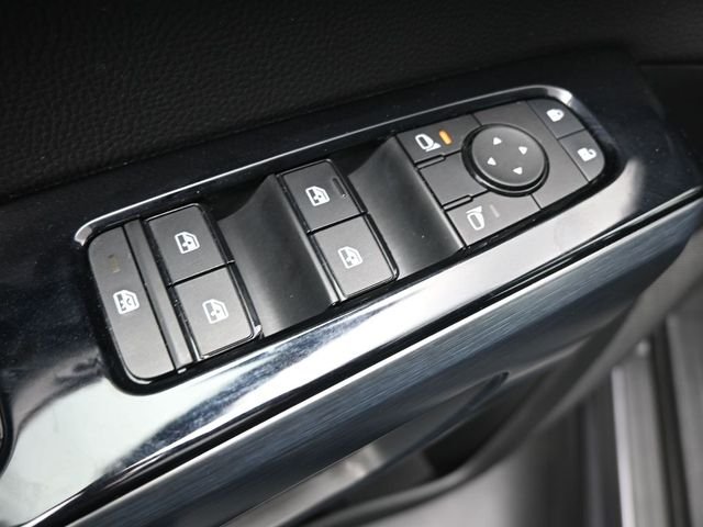 Used 2025 Gray Nissan SL image 13