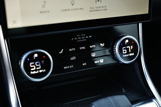 New 2024 Fuji White JAGUAR P300 R-DYNAMIC SE AWD image 53