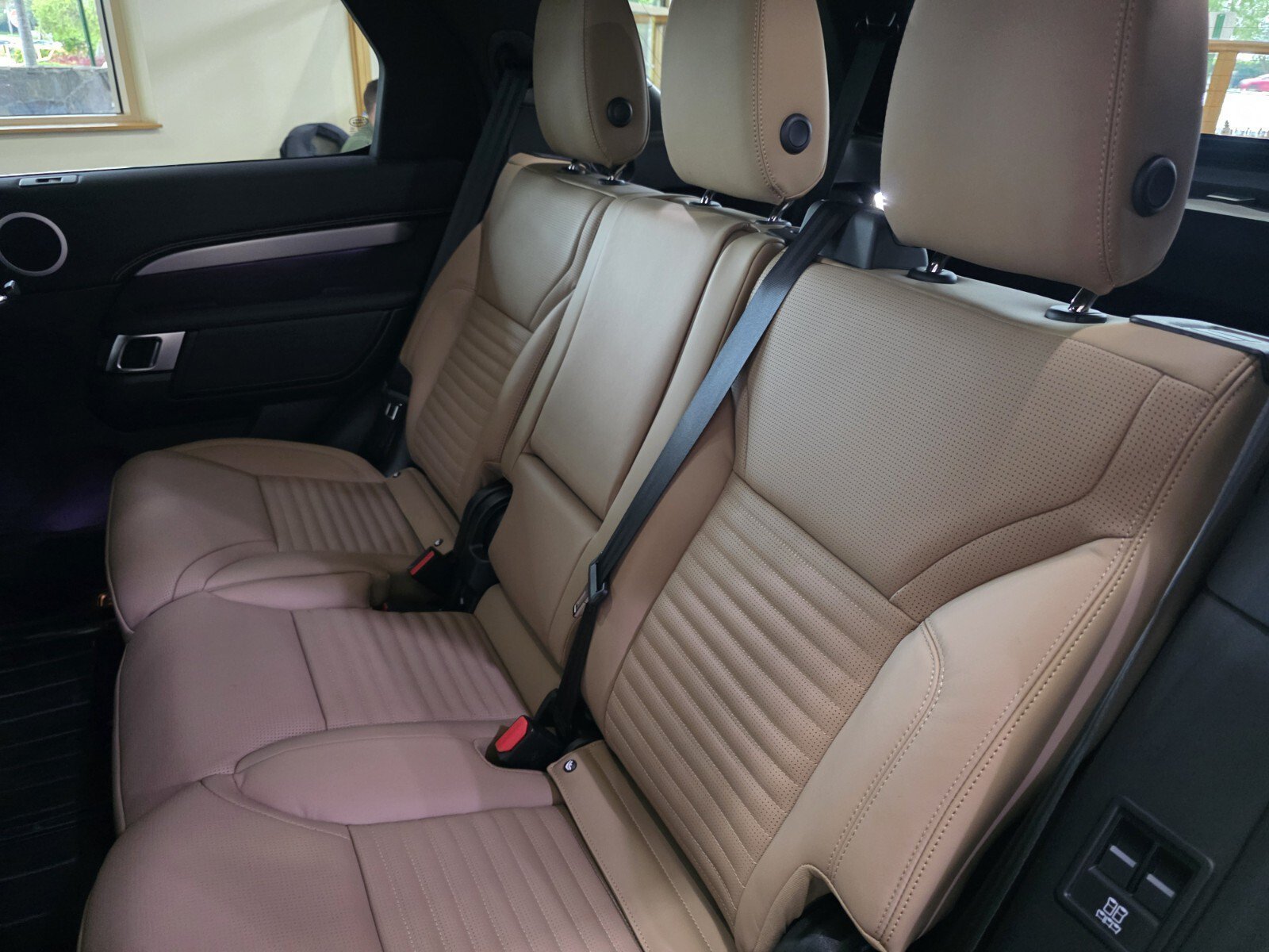 New 2026 Carpathian Grey Land Rover Dynamic SE image 14