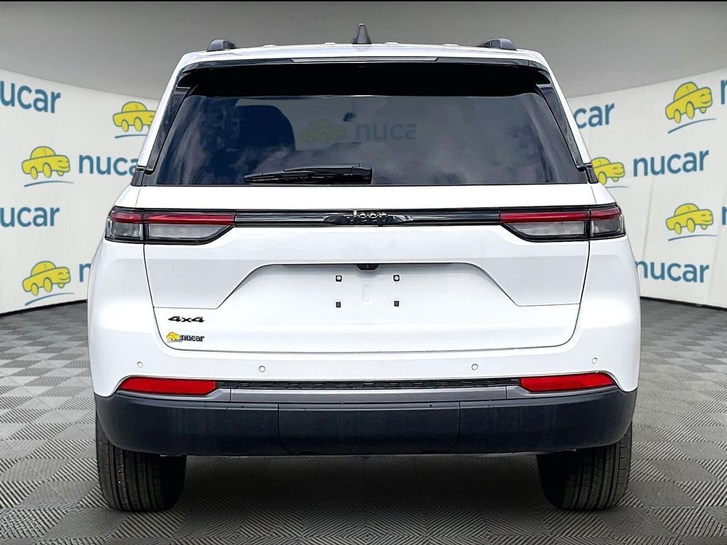 New 2026 Bright White Clear-Coat Exterior Paint Jeep Altitude image 6