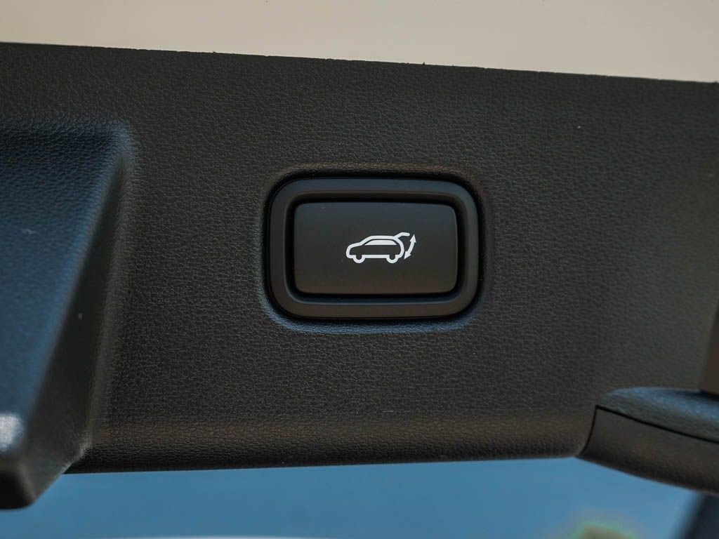 New 2026 Serenity White Pearl Hyundai Limited AWD image 9