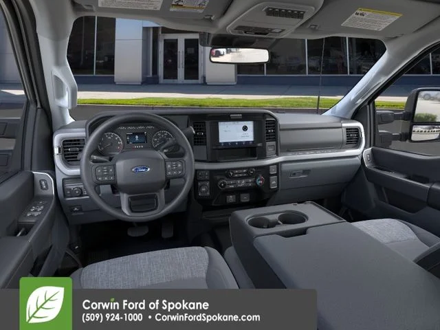 New 2026 Oxford White Ford XLT image 2