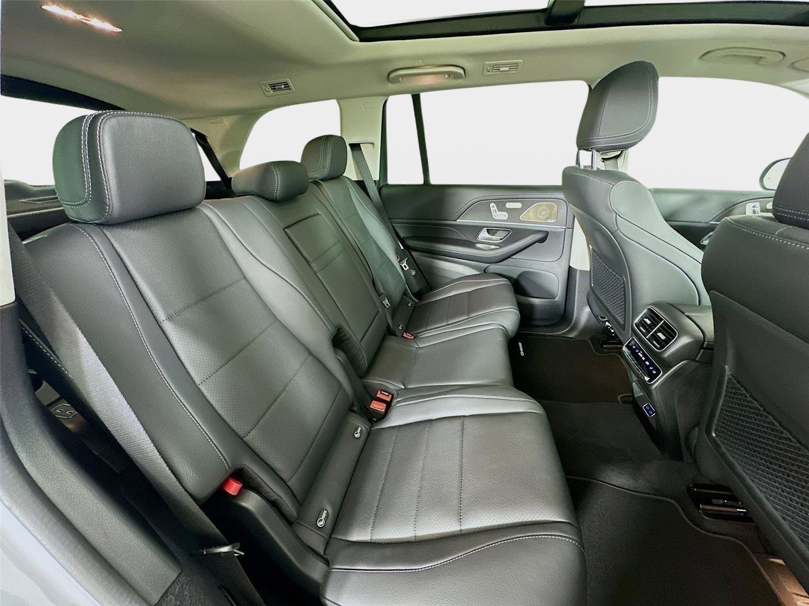 Used 2026  Mercedes-Benz GLS 450 image 37
