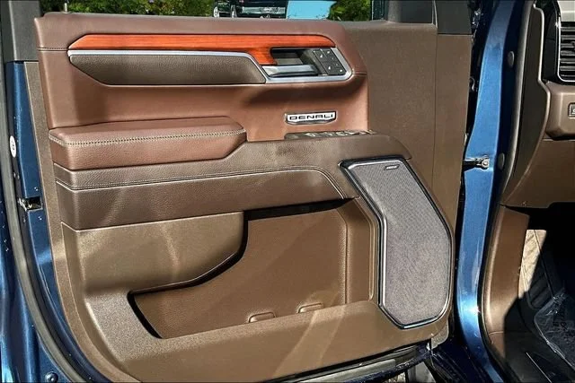 Used 2023 PACIFIC BLUE METALLIC GMC Denali image 19