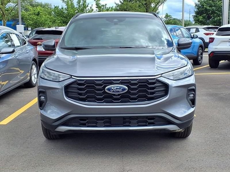 Used 2025 Gray Ford ST-Line Select image 9