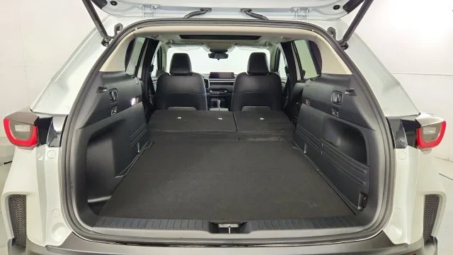 New 2026 Wind Chill Pearl Mazda Preferred AWD image 36