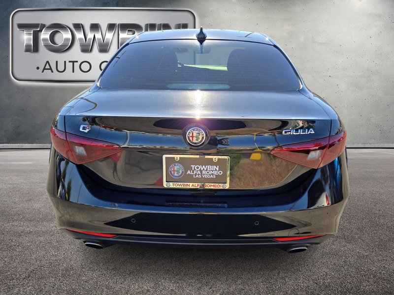 Used 2018 Alfa Black Alfa Romeo AWD image 6