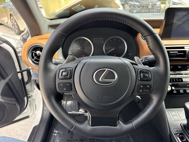 2024 Lexus IS 300 - Photo 14