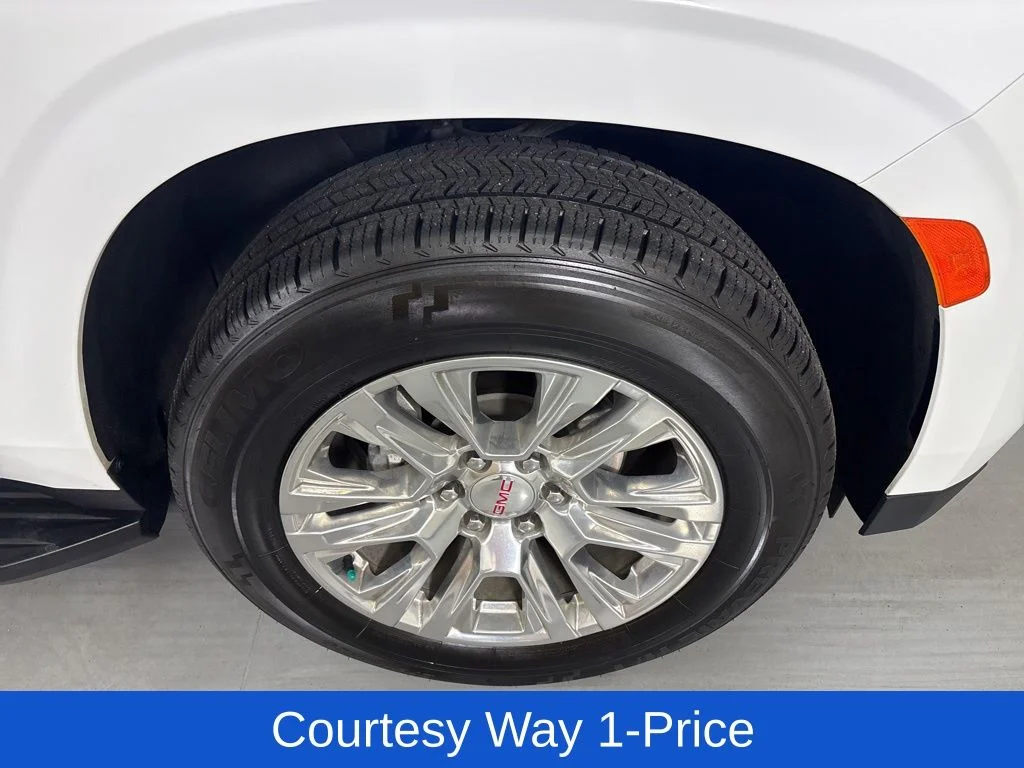 Used 2024 White GMC Denali image 13