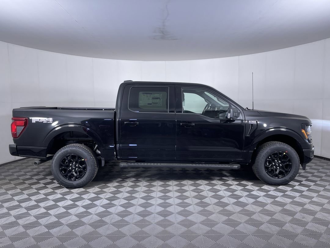 New 2026 Agate Black Metallic Ford XLT image 10