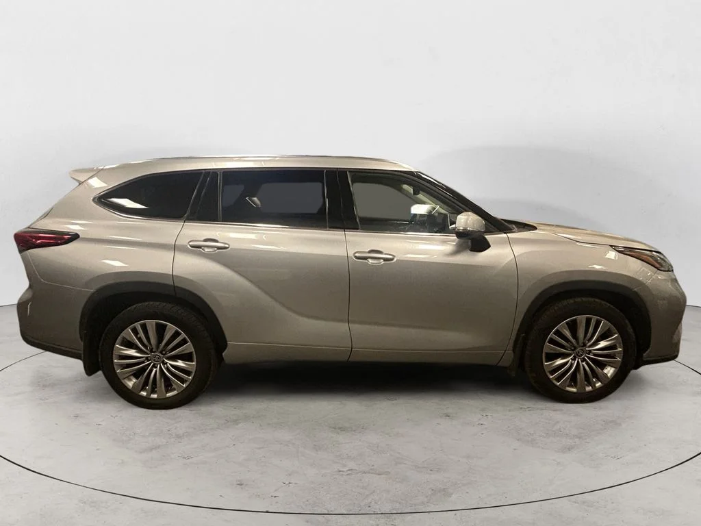 Used 2022 Celestial Silver Toyota Platinum image 6