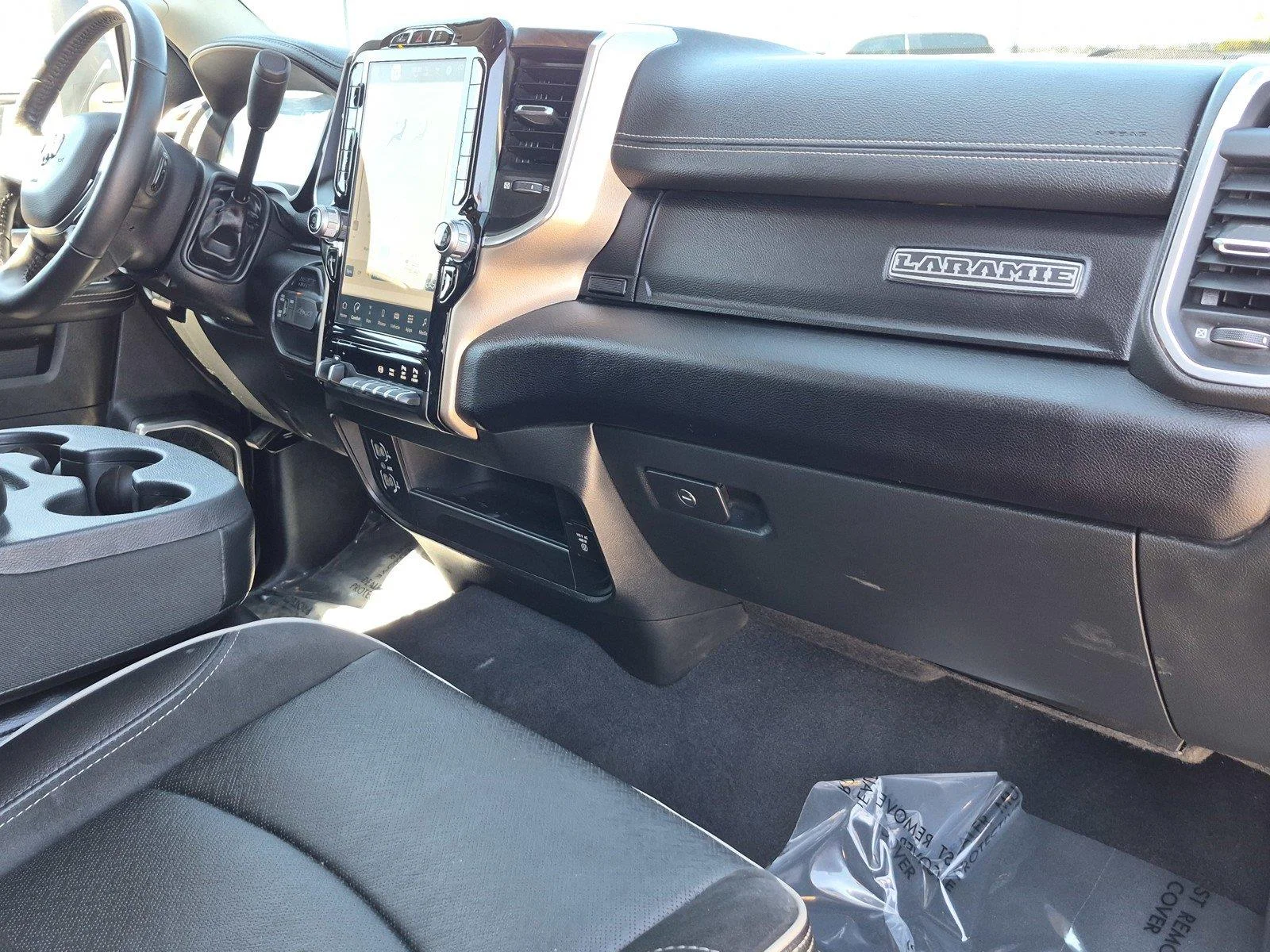 Used 2024  RAM TRUCK LARAM image 11