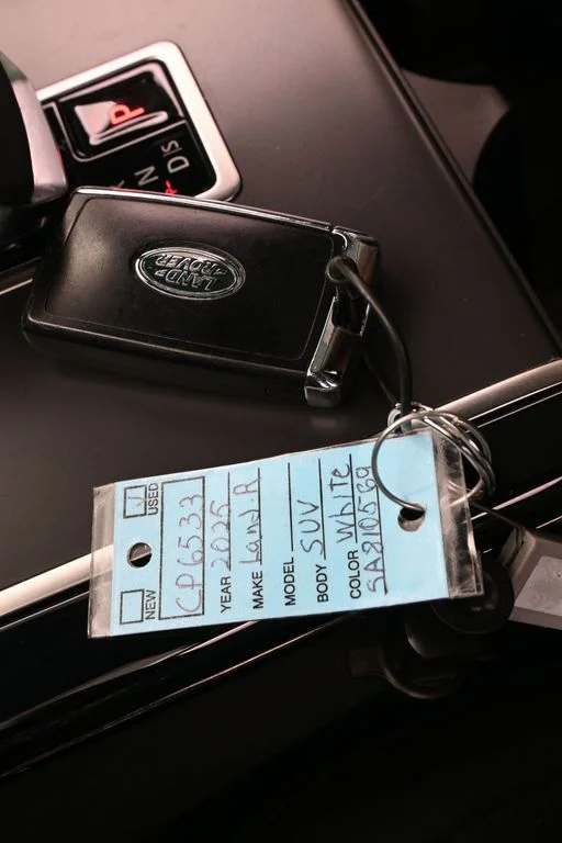 Used 2025 Gray Land Rover Dynamic SE image 28