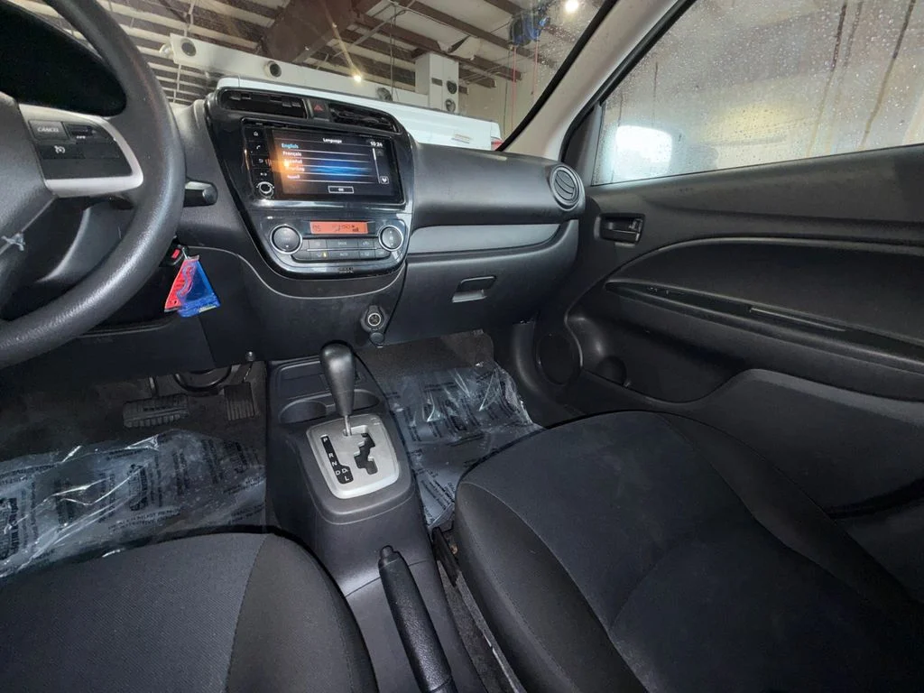 Used 2024  Mitsubishi  image 15