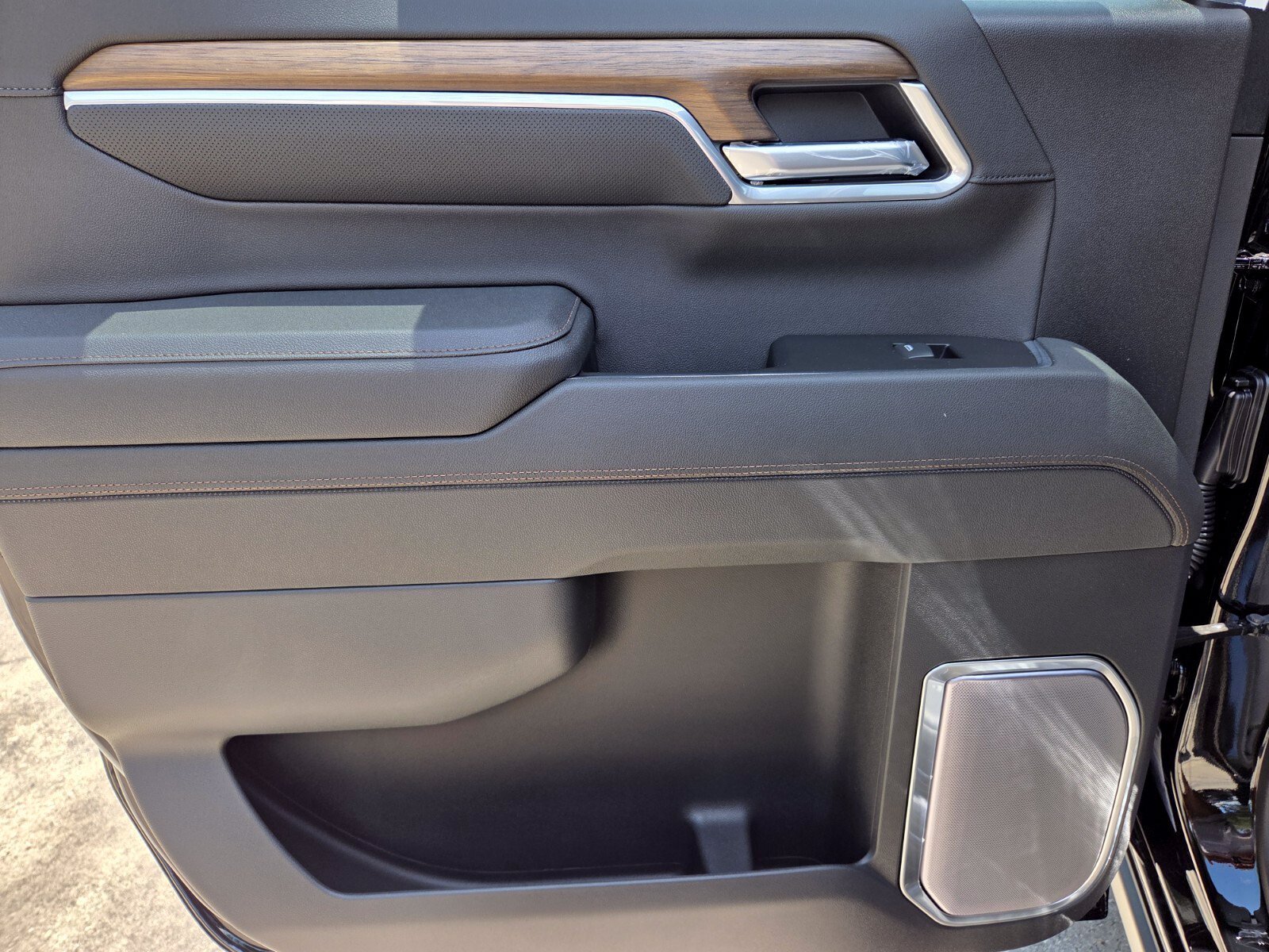 2026 Chevrolet Silverado 1500 High Country - Photo 19