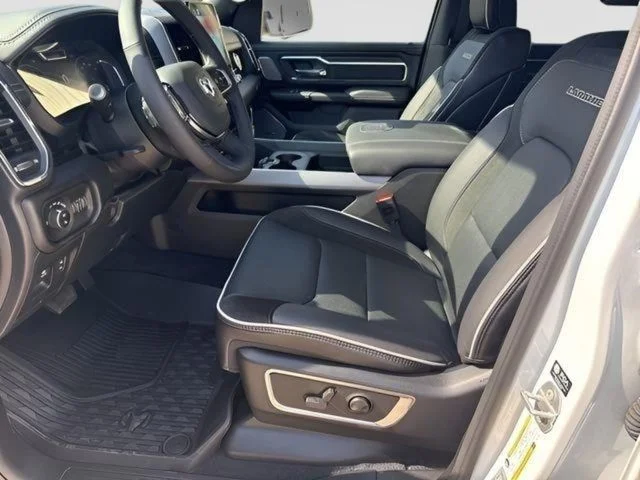 2026 RAM 1500 Laramie - Photo 15