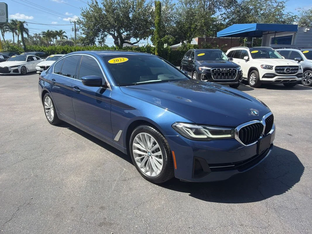 Used 2022 Blue BMW i xDrive image 7