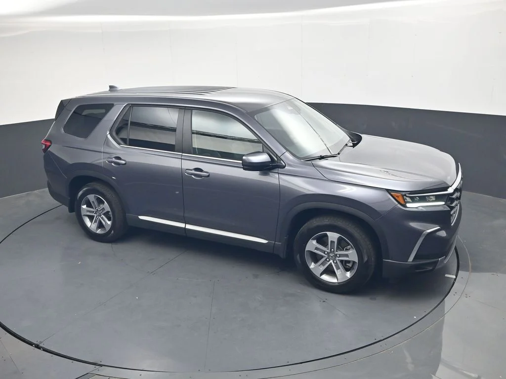 Certified Used 2025 Modern Steel Metallic Honda EX-L image 34