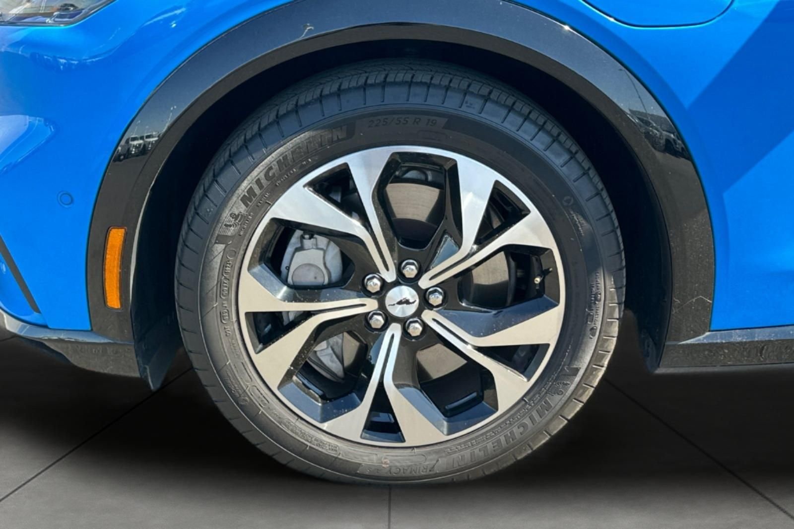 Used 2023 Blue Ford Premium image 30