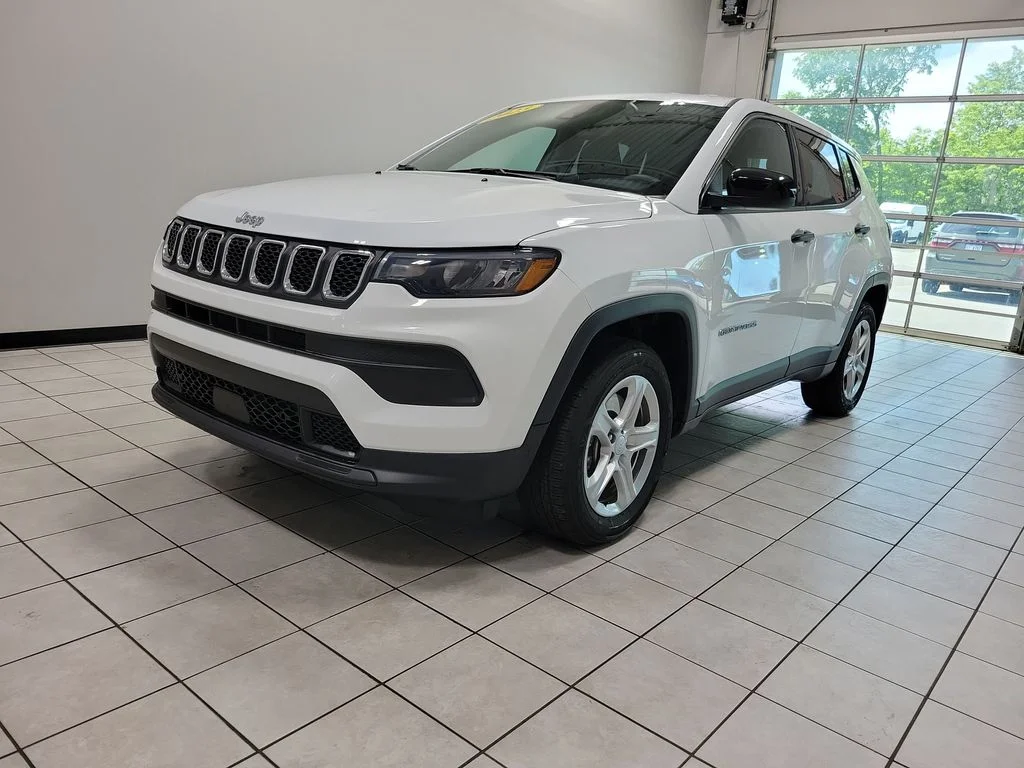 Used 2023 White Jeep Sport image 7